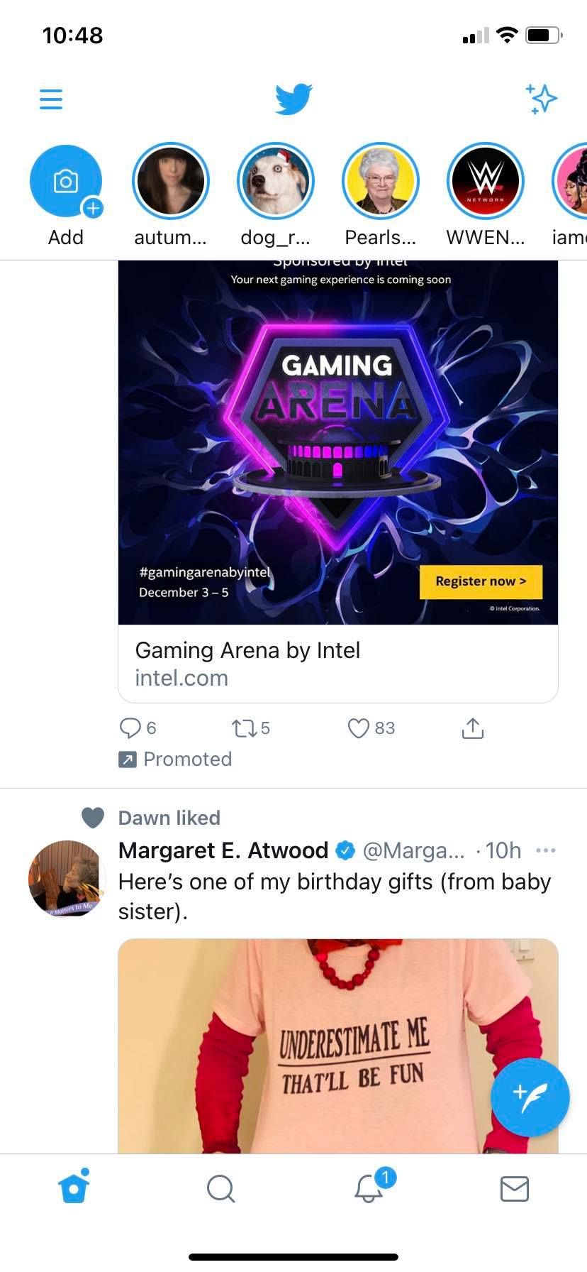 Скриншот ленты Twitter с кнопкой добавления Fleet