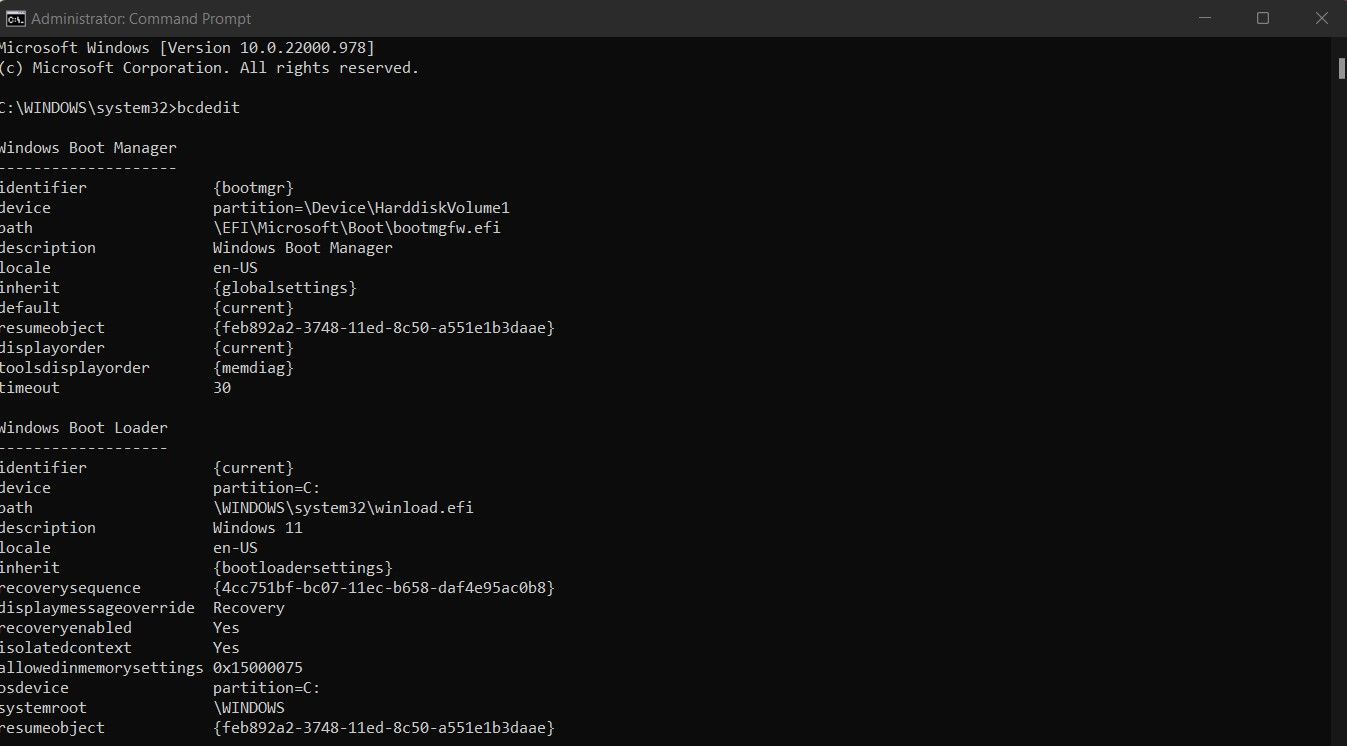 Командная строка Windows с примером bcdedit