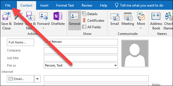Контакт Outlook с меню Файл