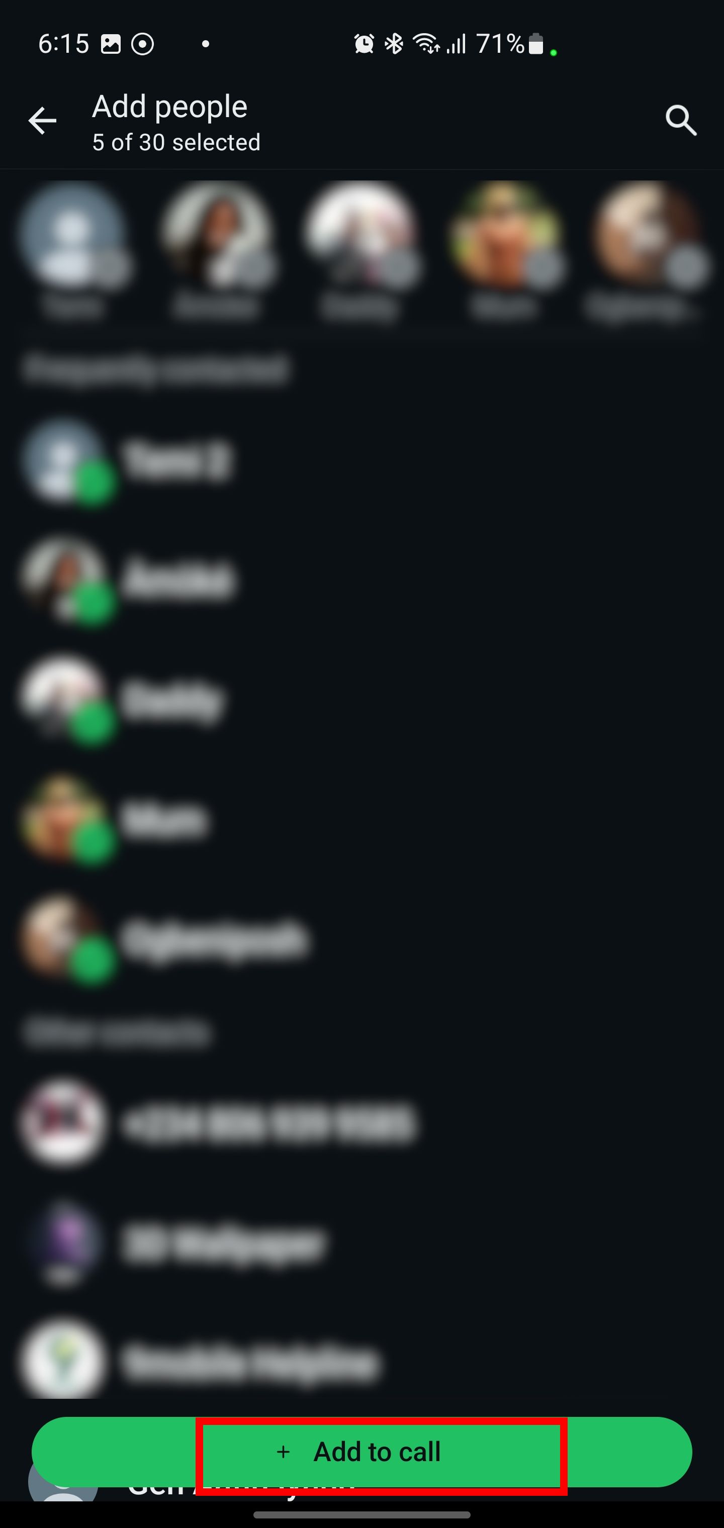 Кнопка «Добавить в звонок» в групповом видеозвонке WhatsApp.