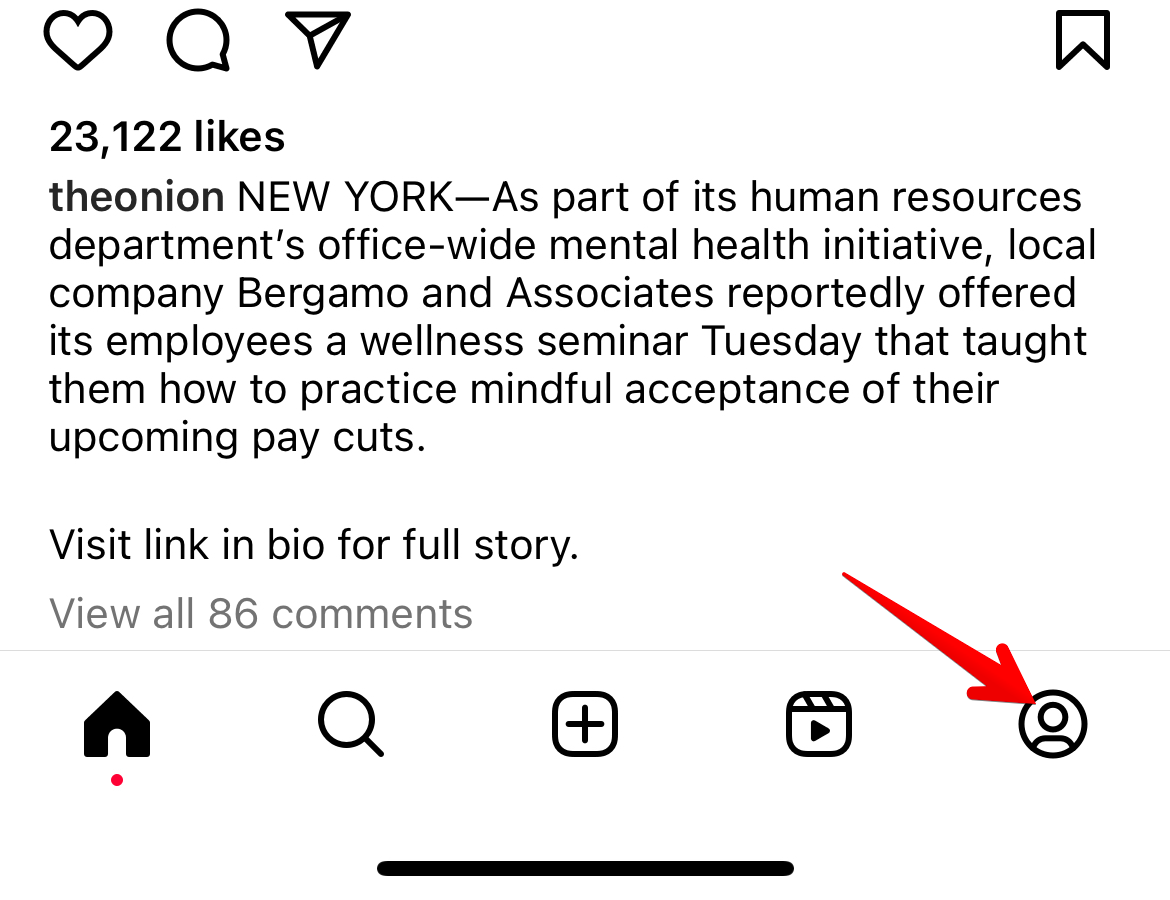 Панель навигации в приложении Instagram с иконкой профиля внизу справа.