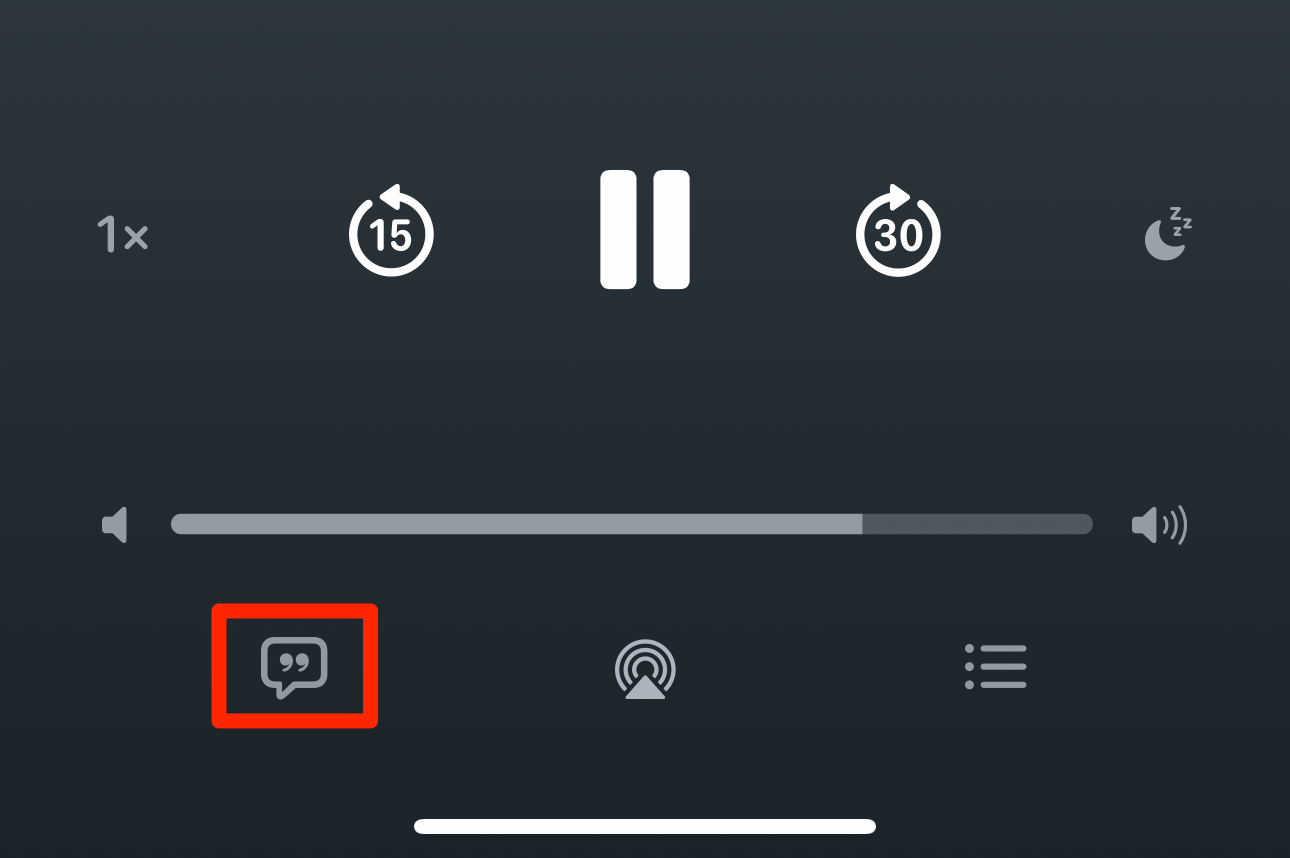 Панель Сейчас воспроизводится в Apple Podcasts на iPhone.