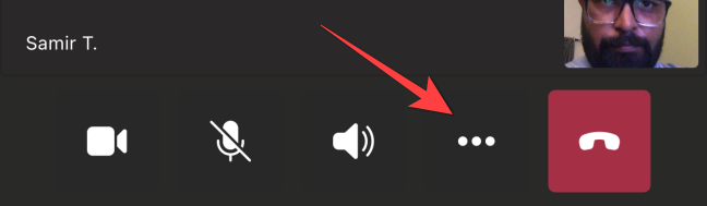 Меню с тремя точками внизу экрана мобильного приложения