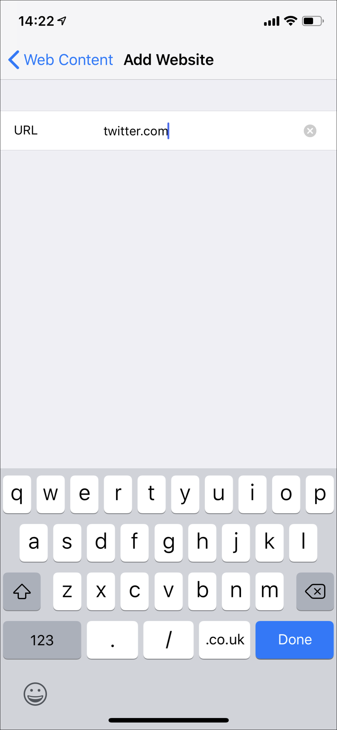 Поле ввода URL для добавления заблокированного сайта на iPhone