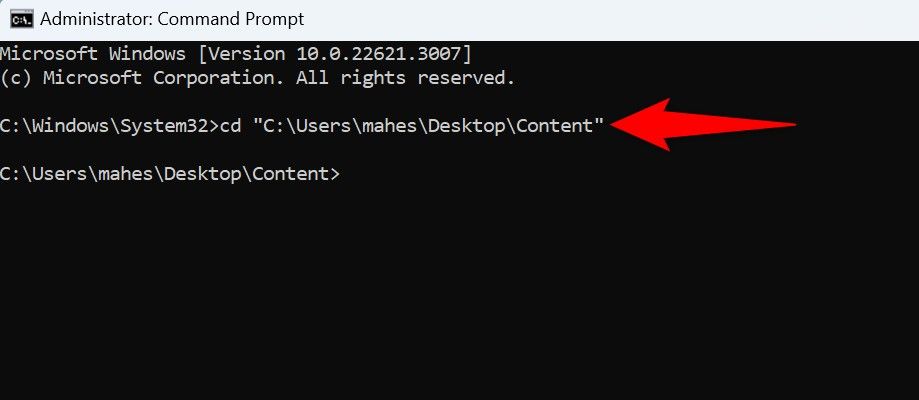 Команда cd введена в Командной строке.