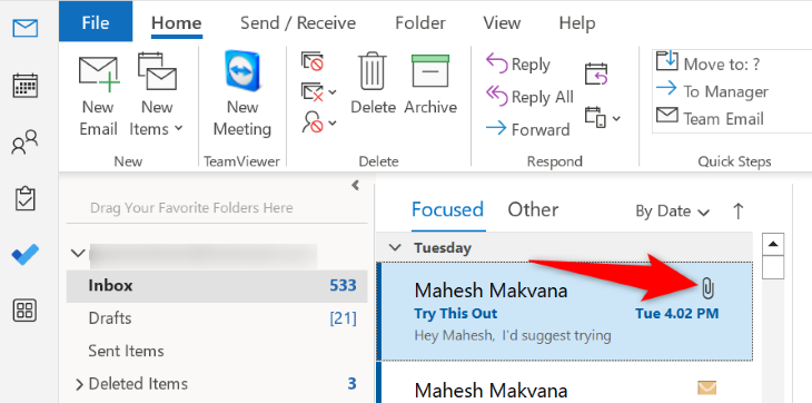 Письмо в Outlook со скрепкой рядом с ним