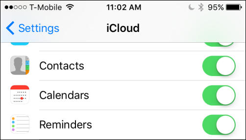 Скриншот: включение синхронизации календарей в iCloud на iPhone
