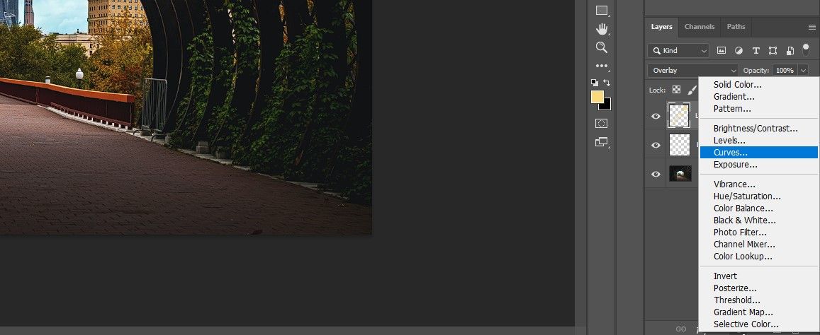 Шаг 15: создаём корректирующий слой Кривые