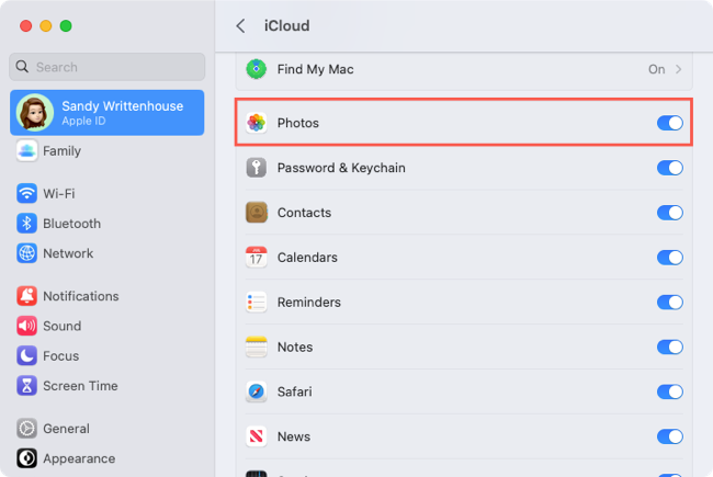 Переключатель «Фотографии iCloud» включён на Mac