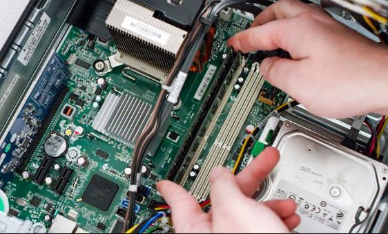 Замена слотов оперативной памяти на материнской плате