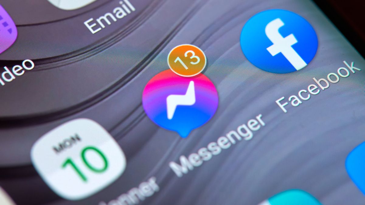 Как удалить сообщения в Facebook Messenger