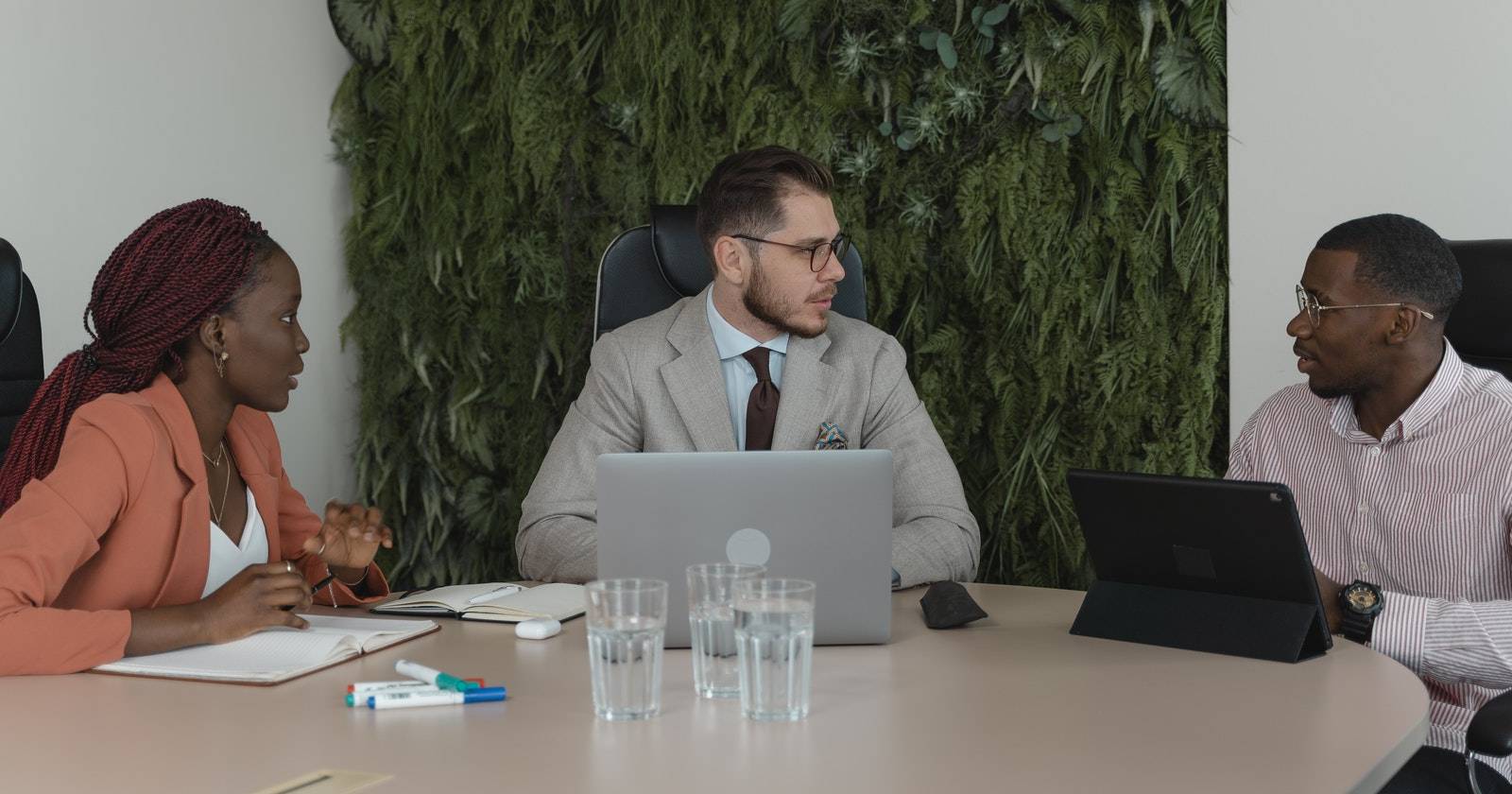 9 распространённых вопросов на собеседовании и как отвечать