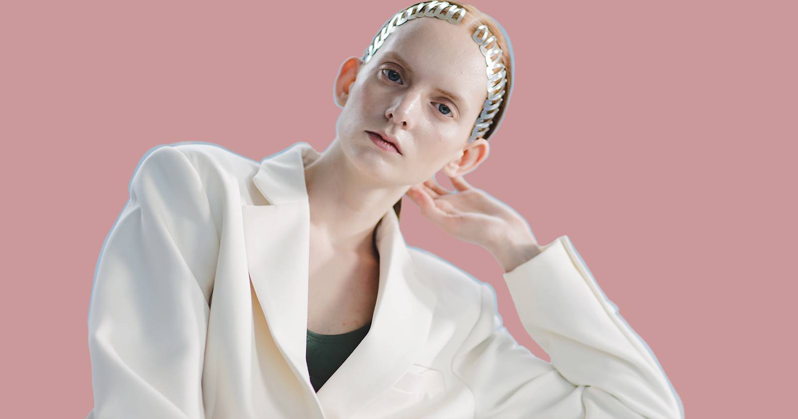 Убрать ореол в Photoshop с помощью Smudge