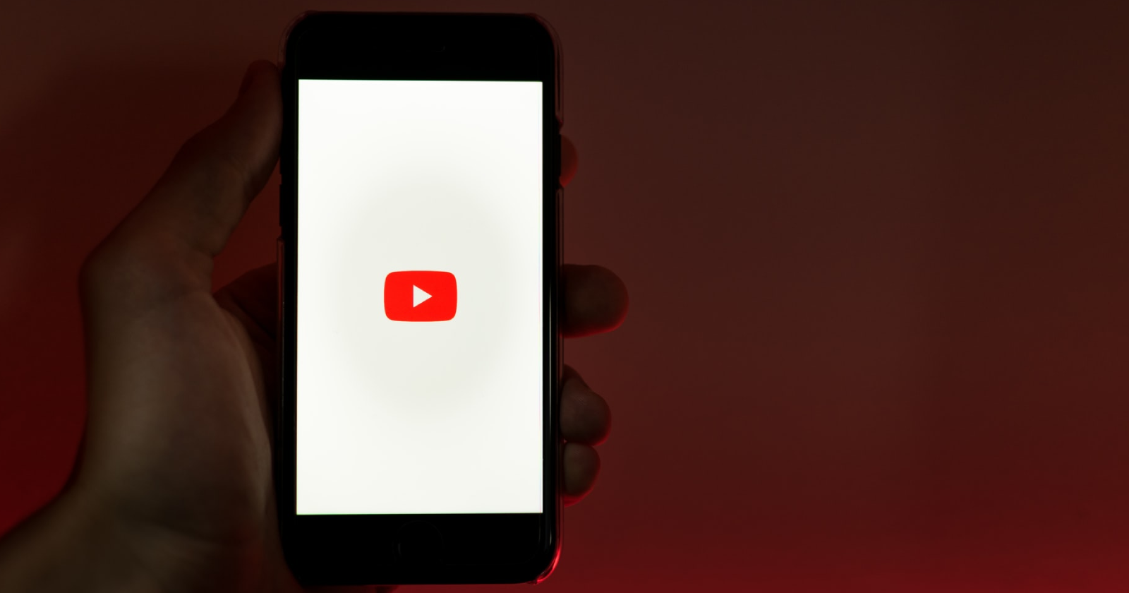 Как изменить имя на YouTube — быстро и просто