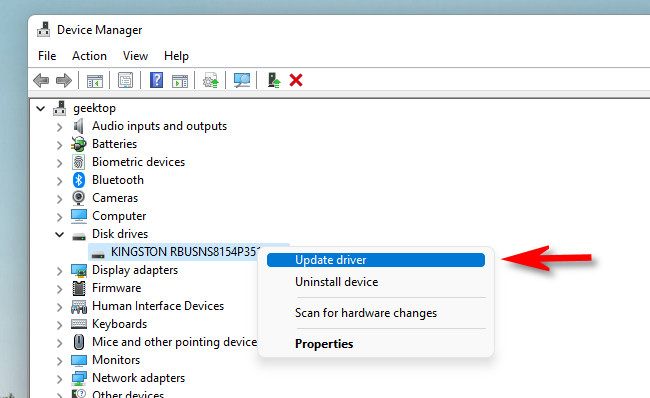 Контекстное меню устройства и пункт «Обновить драйвер» в Диспетчере устройств.