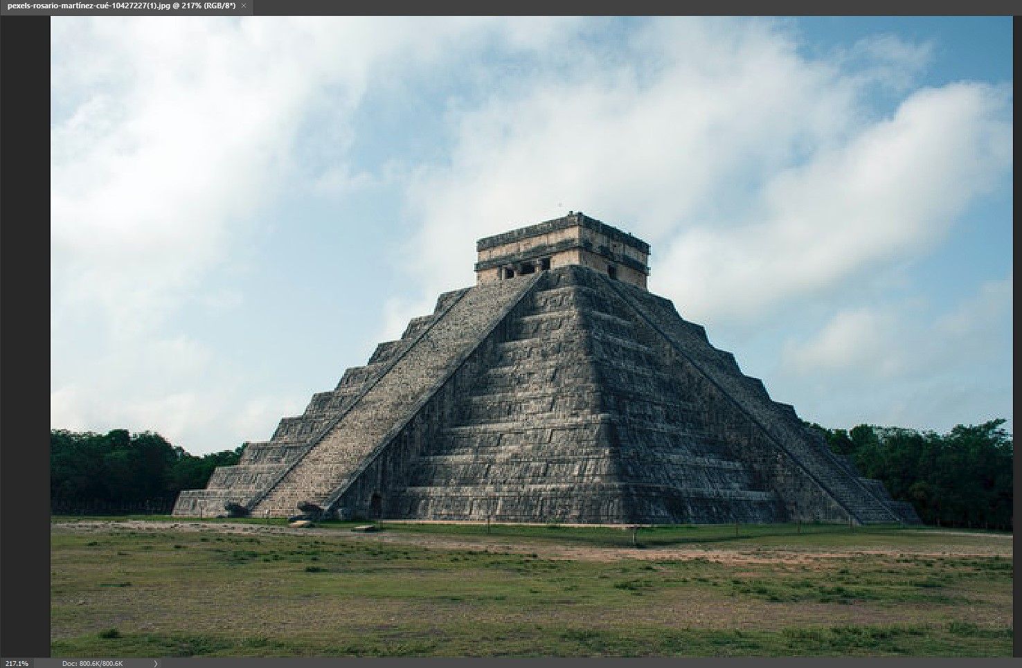 Крупный план маленького JPEG 640x427 при 217% масштабировании