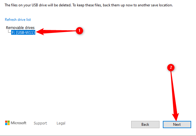 Выберите нужную USB‑флешку и нажмите «Next»