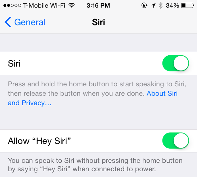 Экран настроек Siri на iPhone