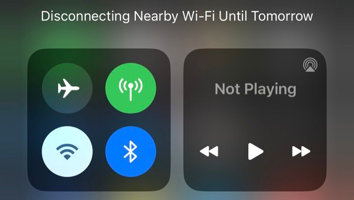 Выключить Wi‑Fi в Пункте управления на iPhone