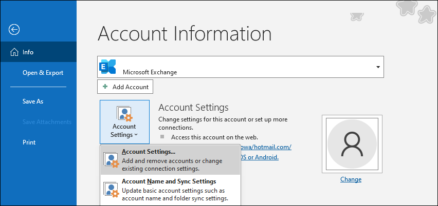 Опция Account Settings в классическом Outlook на Windows 11.