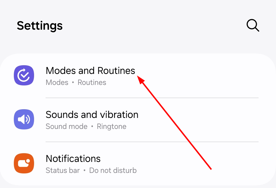 Опция 'Modes and Routines' в настройках Samsung.