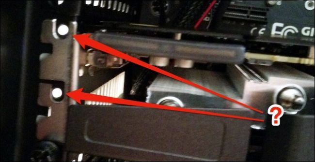 Сервисная наклейка и маркировка на отсеке корпуса