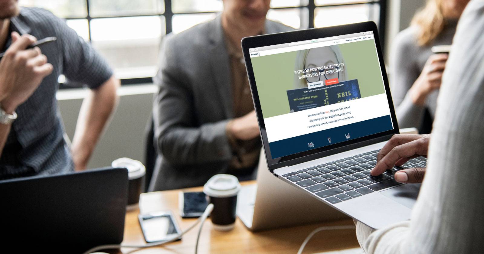 Успех на Patreon: создатель получает поддержку аудитории