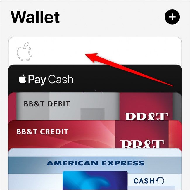 Выбор Apple Card в приложении Wallet на iPhone
