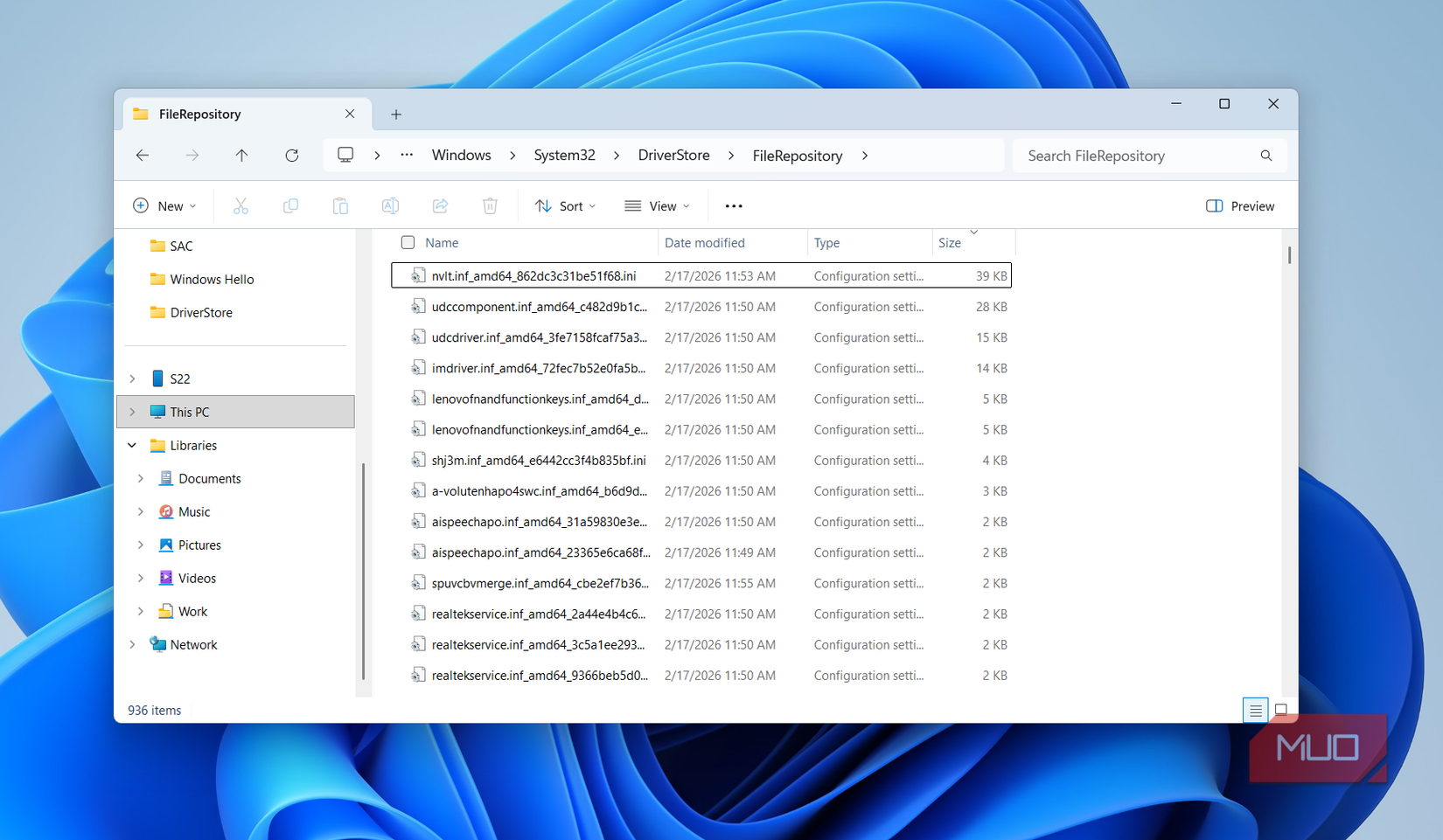 Папка DriverStore в Проводнике Windows с длинными именами пакетов драйверов.