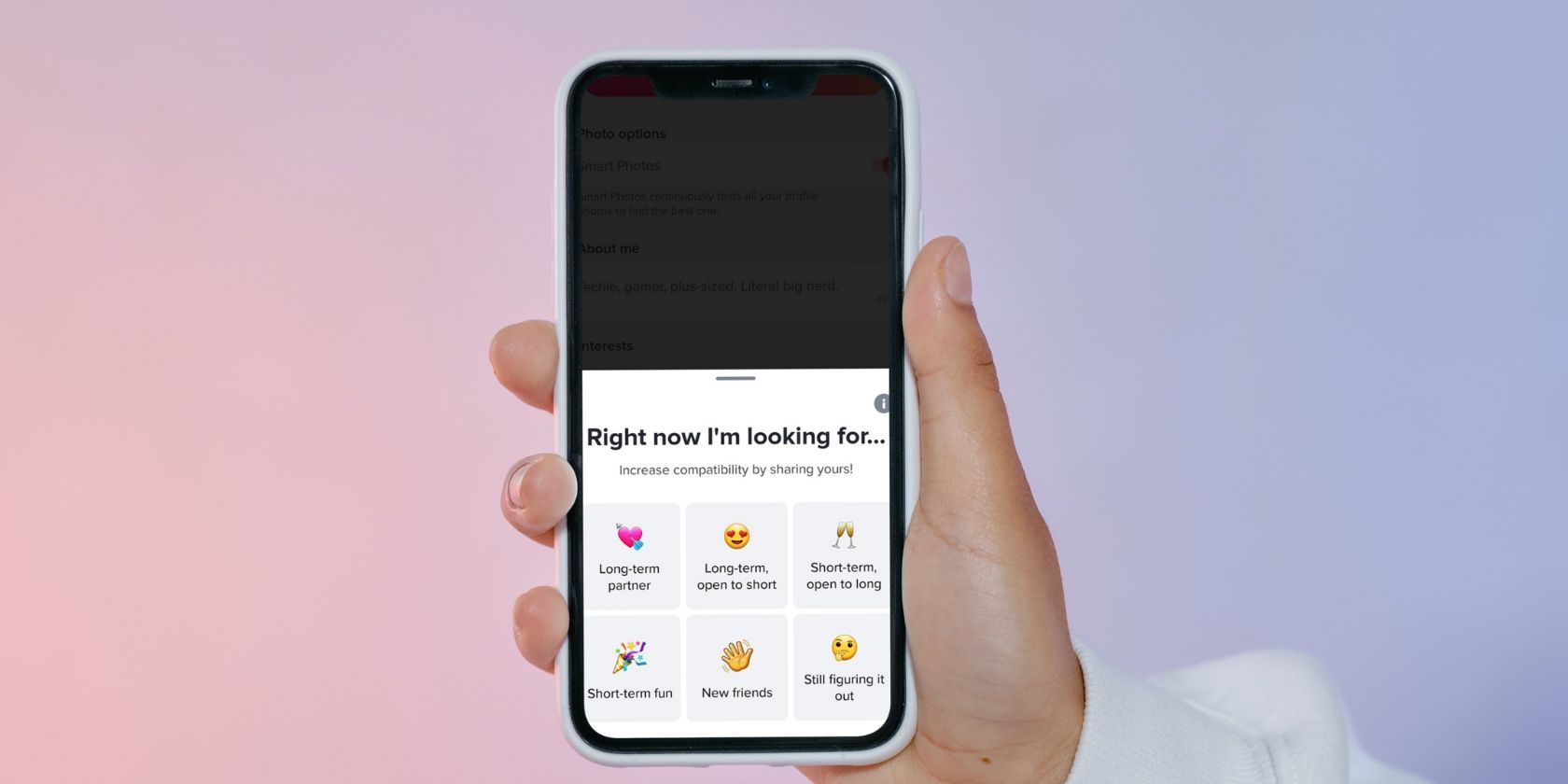 Экран Tinder с настройками целей отношений