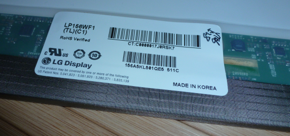 фиксирование шлейфа и проверка экрана перед окончательной сборкой