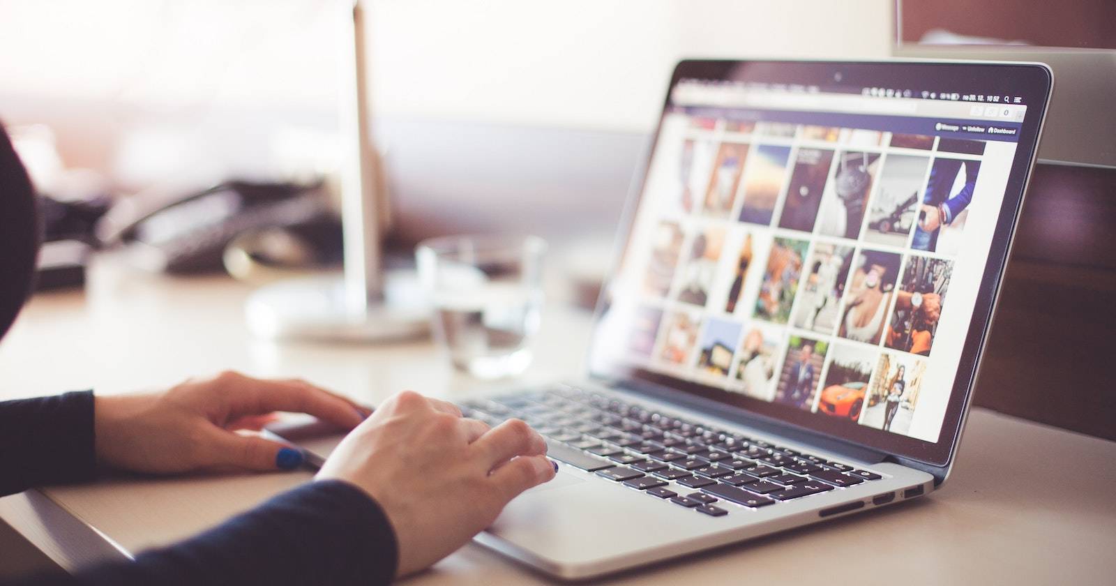 Подписи и ключевые слова в Photos на Mac