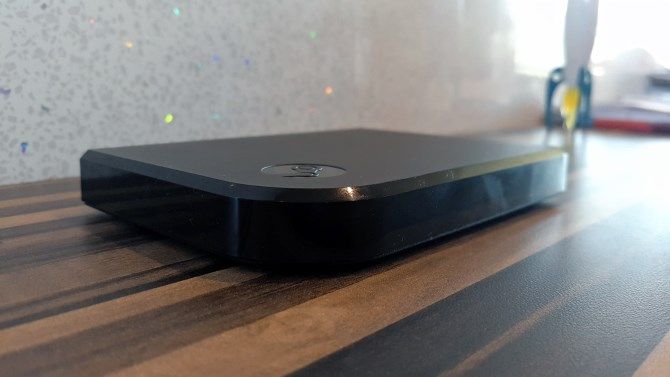 панель устройства Steam Link с разъёмами