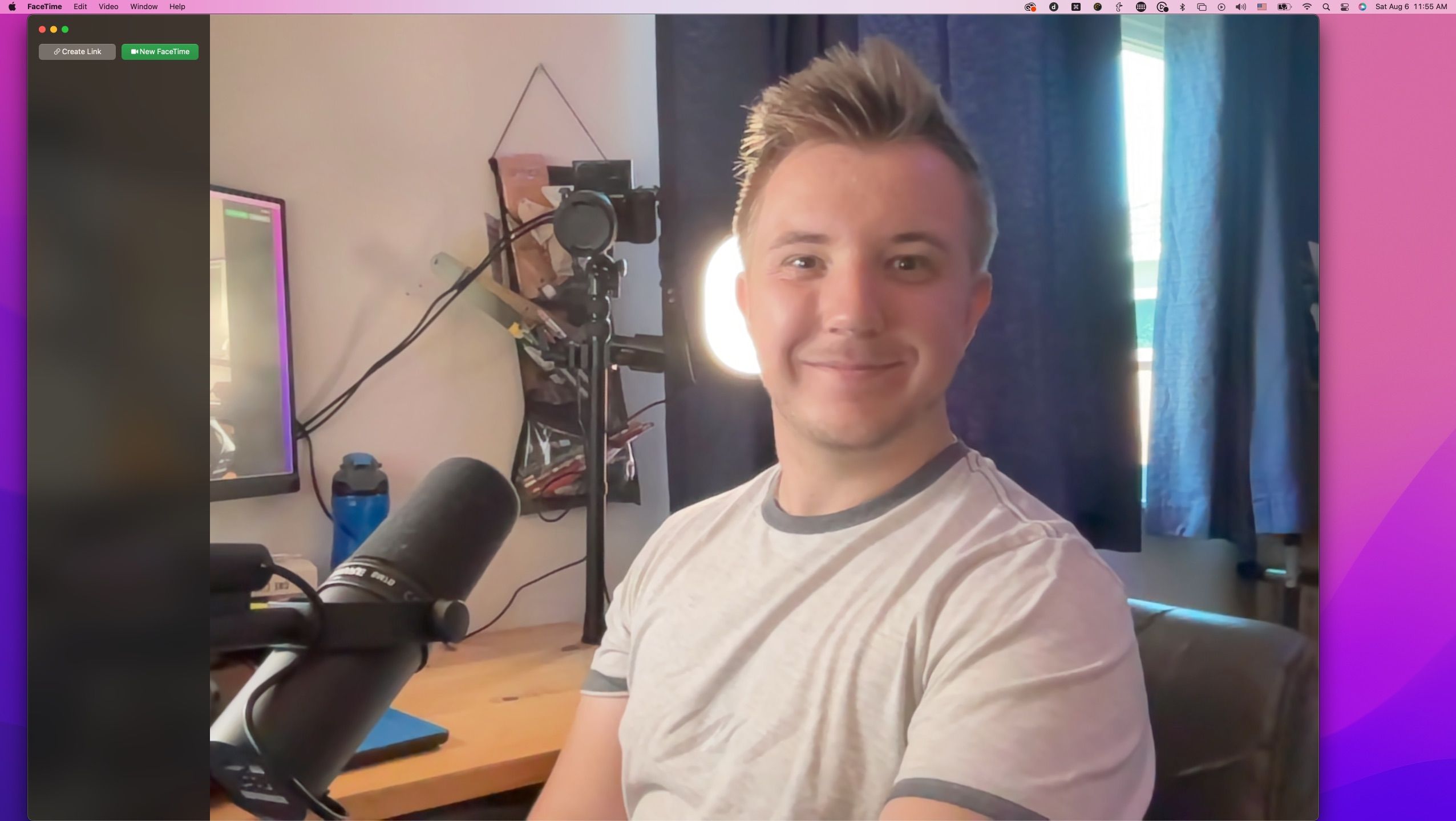 Скриншот FaceTime с встроенной веб‑камерой