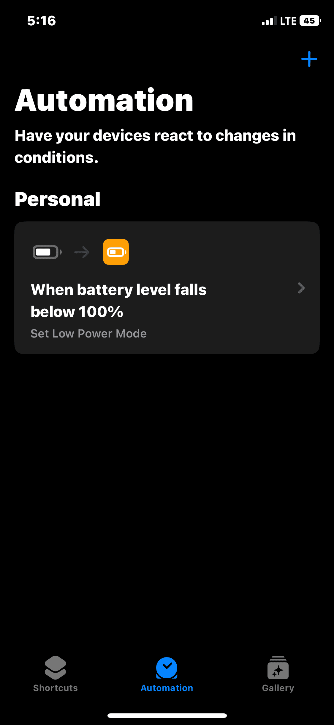 Lista de automatizaciones con regla de nivel de batería visible