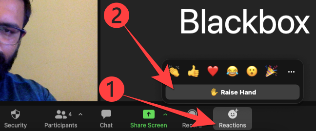 Сначала нажмите кнопку Reactions, затем выберите опцию Raise Hand в настольном приложении Zoom.