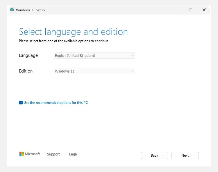 Окно Media Creation Tool Windows 11 с вариантами загрузки