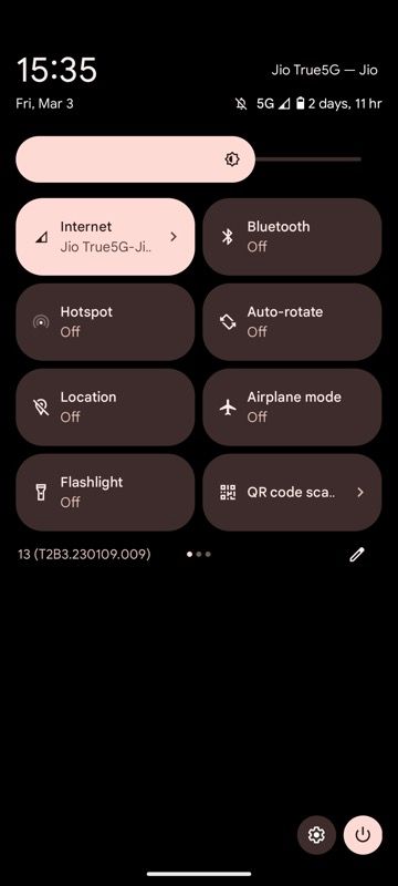 Панель быстрых настроек Google Pixel