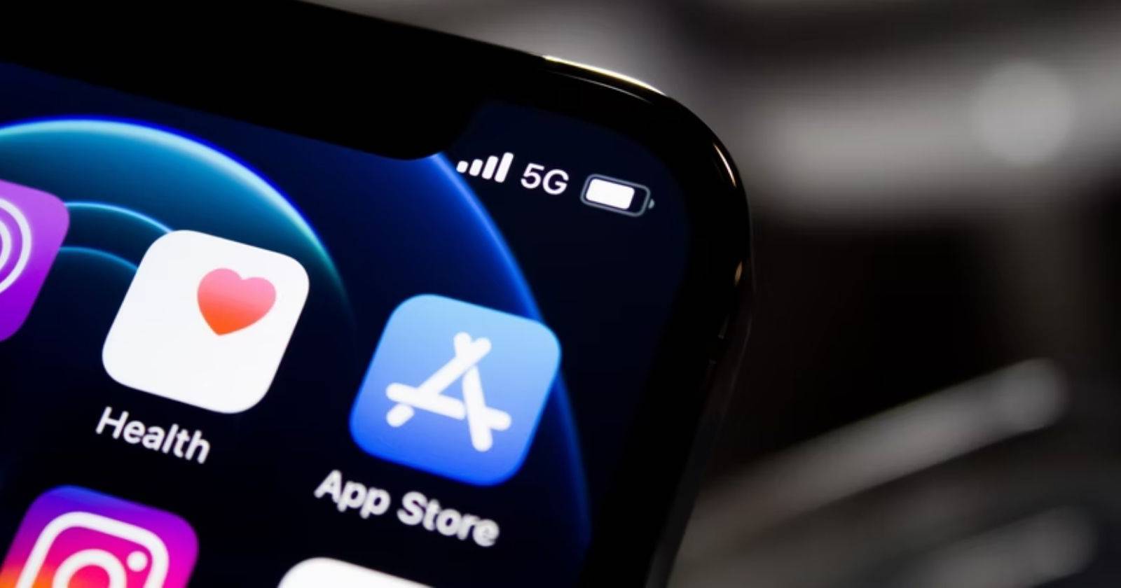 Значок App Store на домашнем экране iPhone