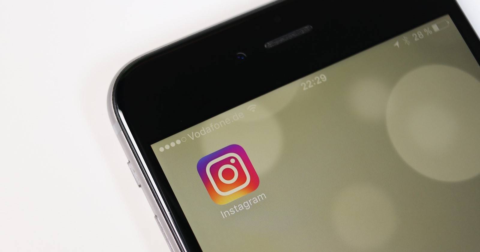 Добавить местоимения в профиль Instagram