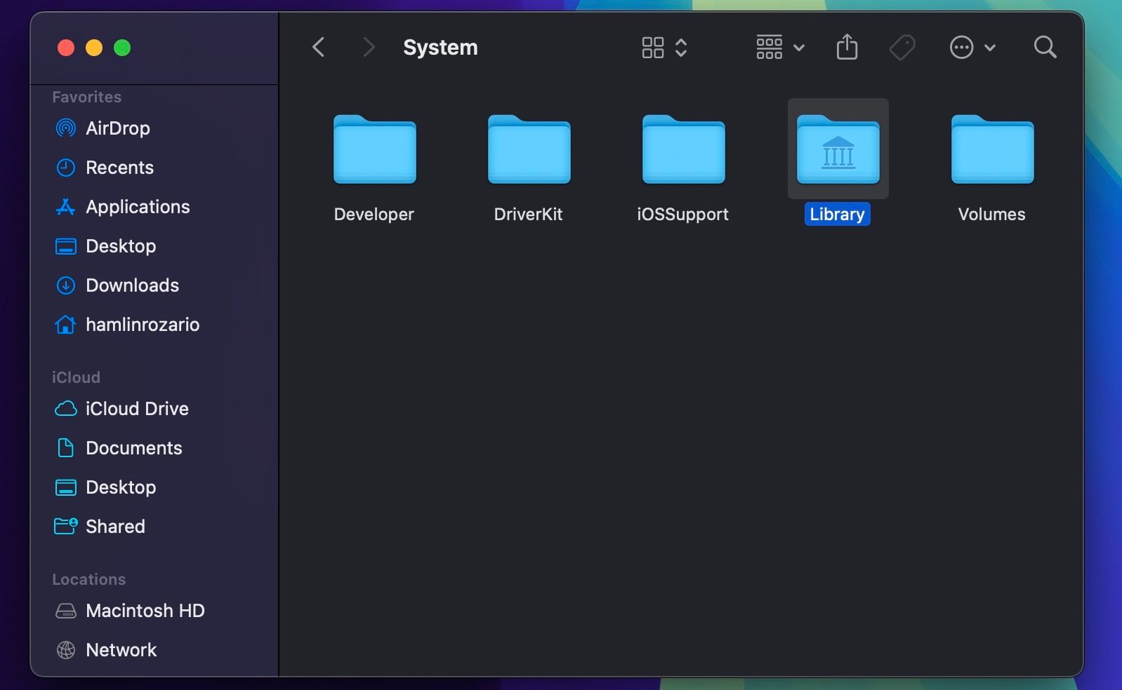 Окно Finder с папкой System Library