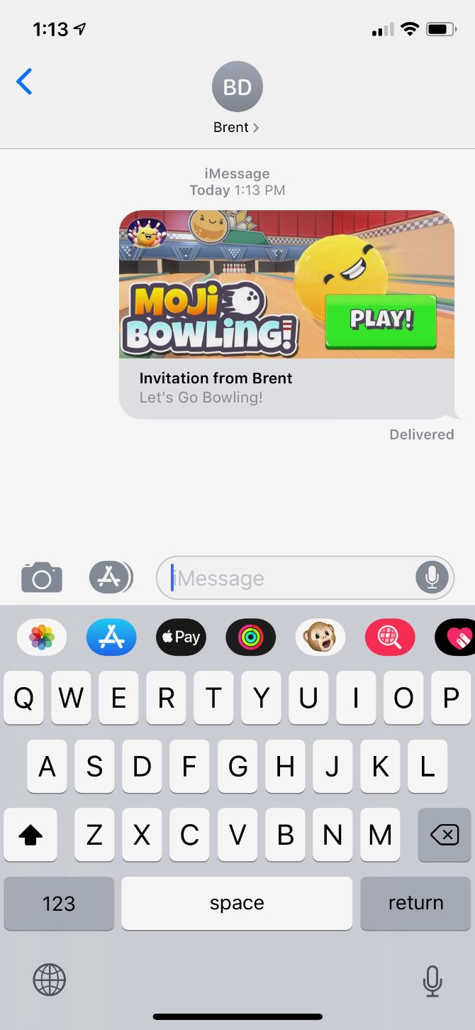 Отправка приглашения в Moji Bowling через iMessage: карточка матча