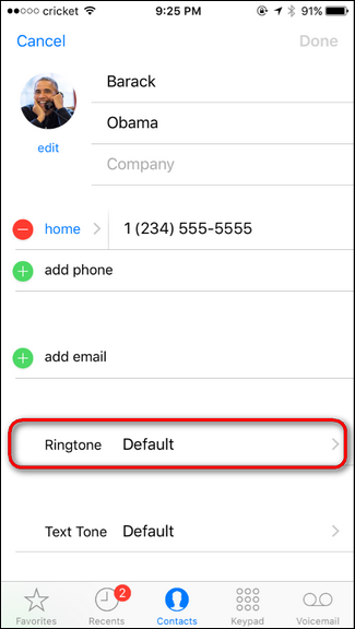 Скриншот экрана редактирования контакта в iOS с опцией выбора рингтона