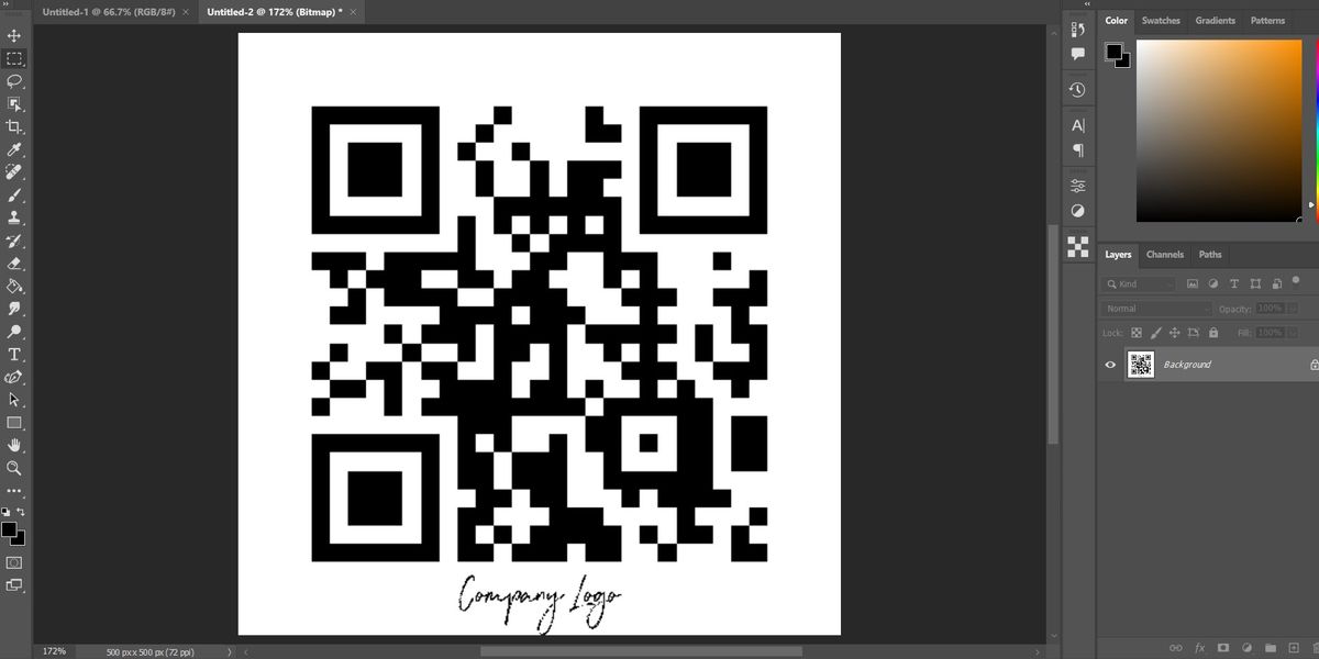 QR‑код с примерным логотипом в Photoshop.