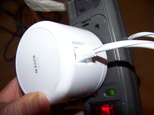 Контроллер и кабель датчика, подключённый к блоку питания