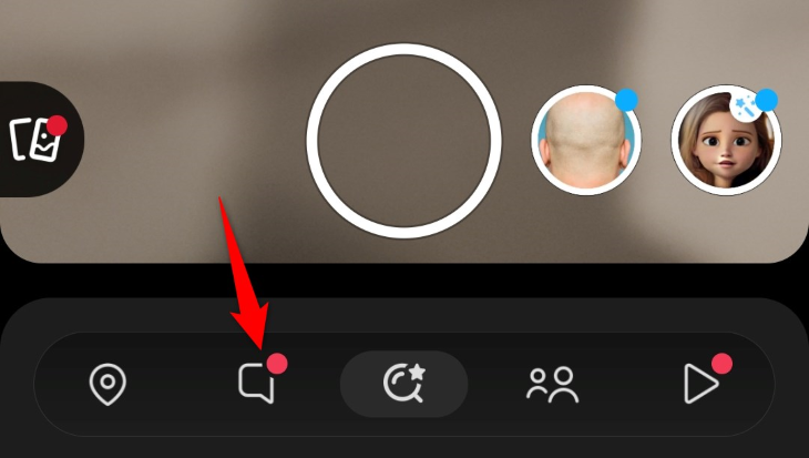 Выберите «Чат» в нижней панели.