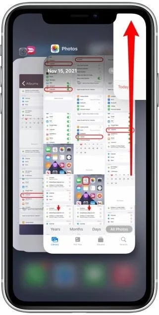 Экран iPhone: жест смахивания для закрытия приложения Календарь