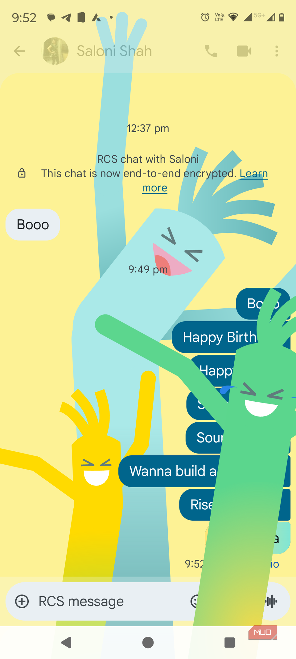 Анимация смеха в Google Messages