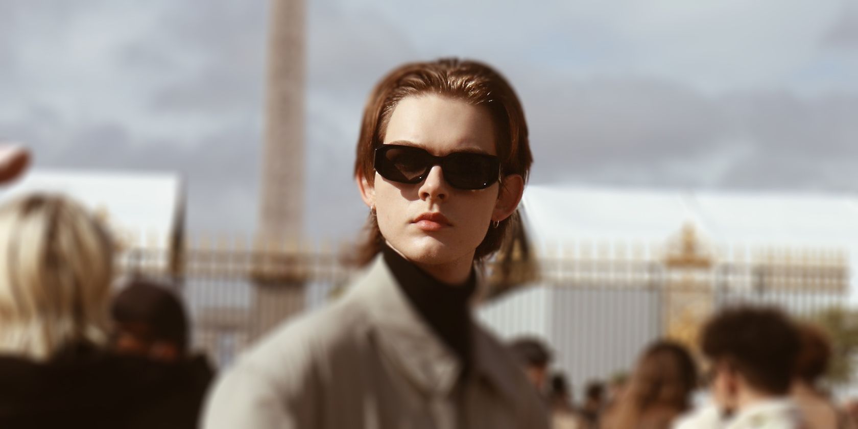 Результат применения Iris Blur: размытый фон вокруг модели