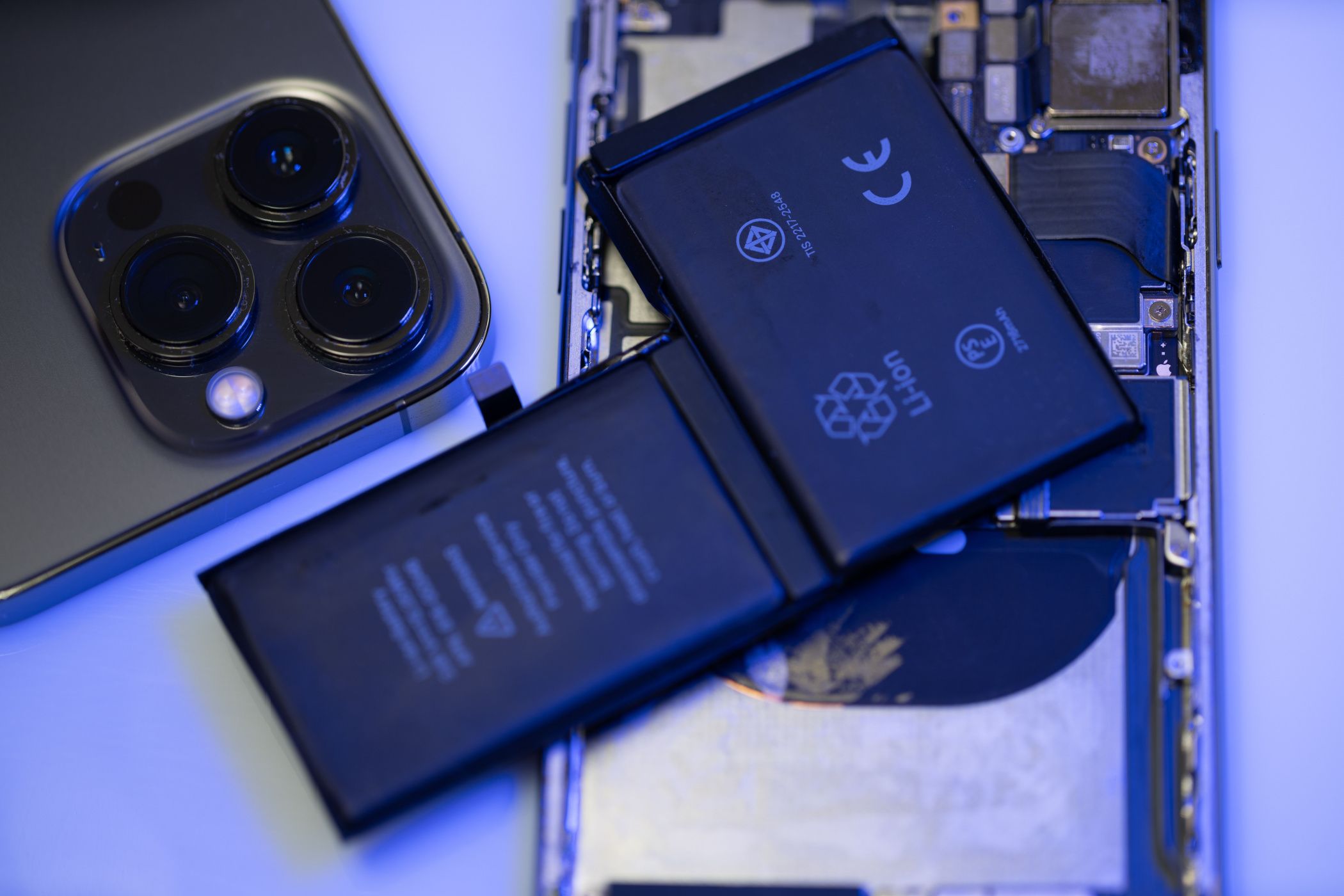 Когда менять аккумулятор iPhone — признаки и советы